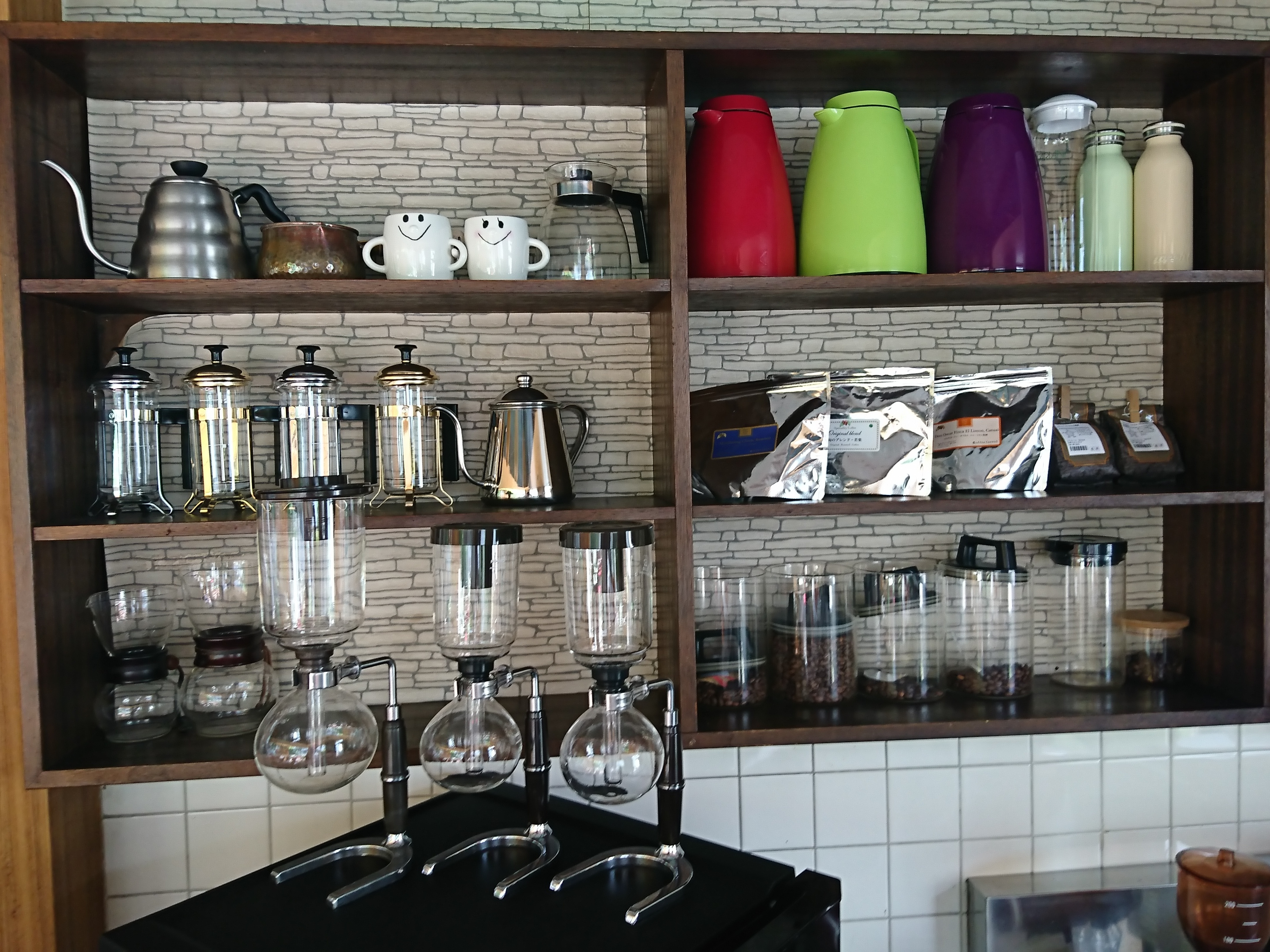 滝澤病院喫茶室道具棚